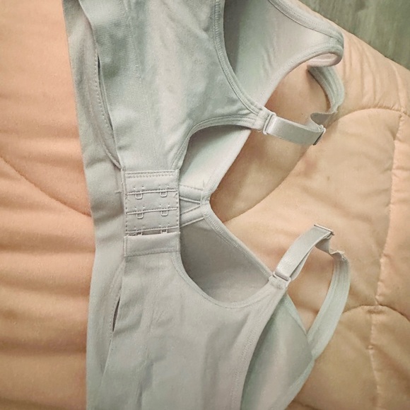 Midnight by Carole Hochman Seamless White Bra - 2 Pack - Picture 4 of 4